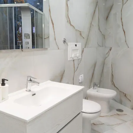 בית הארחה Civico 44 נאפולי